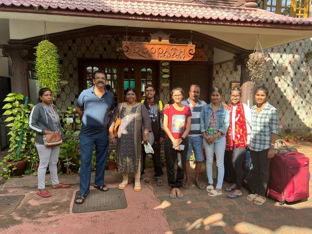 Kuppath Inn Kochi Extérieur photo